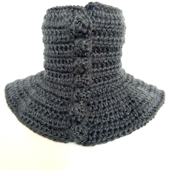 ROMAN KEFLAY Hand Crocheted, Mini Turtleneck - Picture 8 of 12